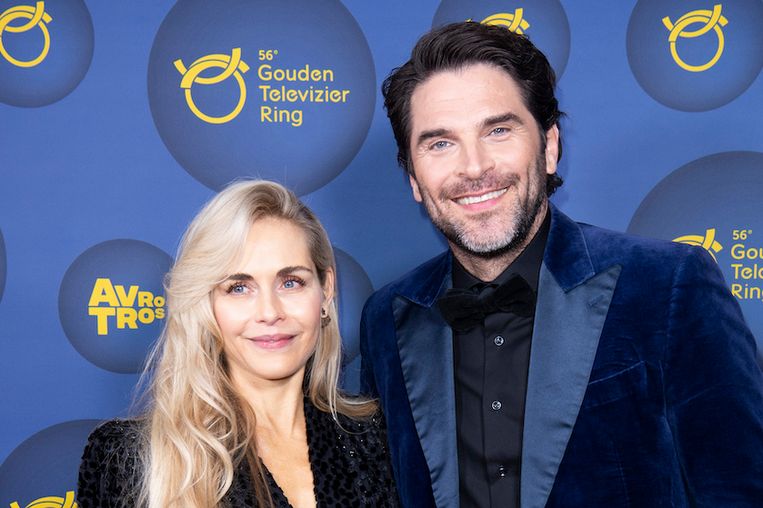 Xander de Buisonjé treedt op terwijl zijn vrouw ziek thuis zit met corona